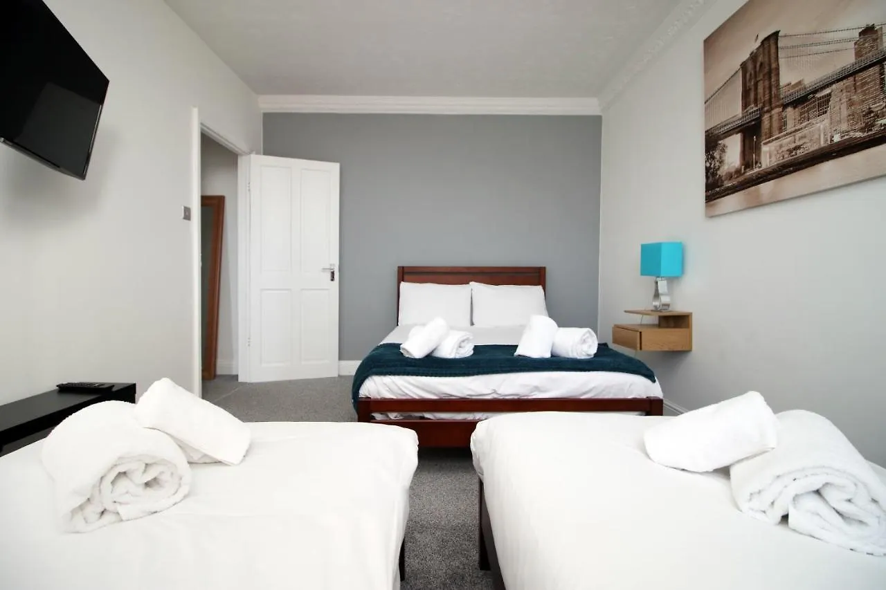 Modern 2 Bedroom Flat In Robert St, Swansea United Kingdom